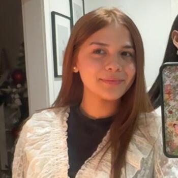 Babysitter in Dallas: Valeria and Jocelyn