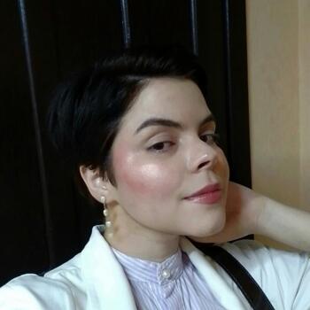 Babysitter in Canoas: Yasmim Torres Rodrigues