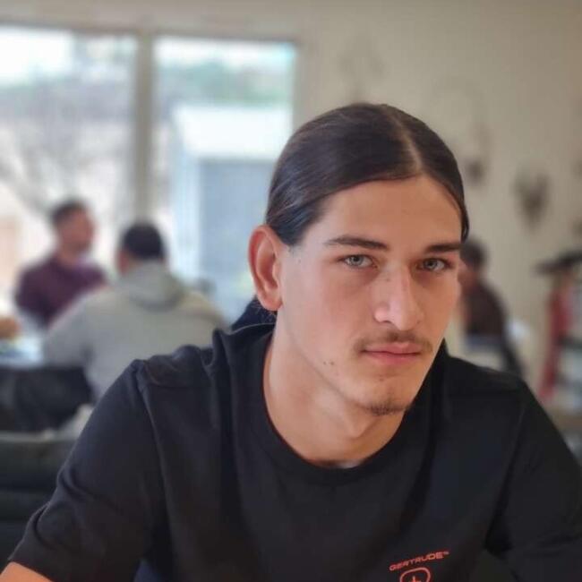 Nounou à Berre-l'Étang: Theo