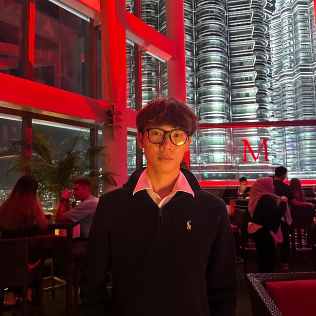 Babysitter in Singapore: Lucas