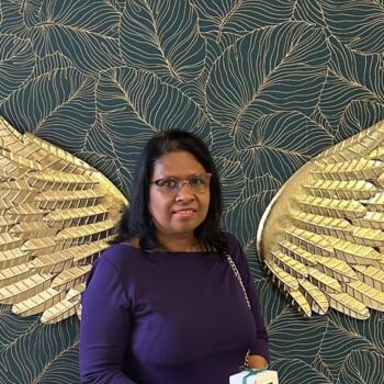 Babysitter Como: Thushara