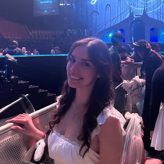 Babysitter in Singapore Island: Sara