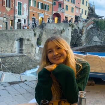 Babysitter in Surbiton: Emelie