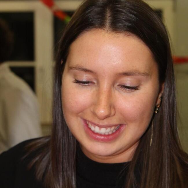 Babysitter in Clichy: Emma