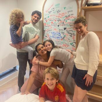 Babysitter in Medellín: Tabhatta Ortega