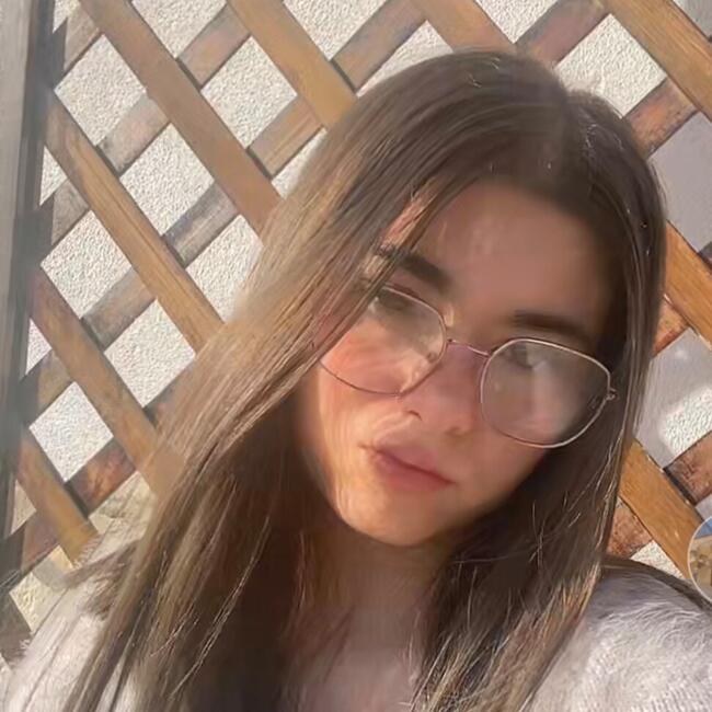 Babysitter in Sulmona: Alexandra