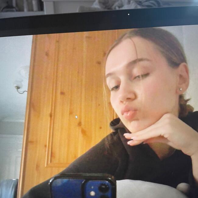 Babysitter in Dagenham: Gabija