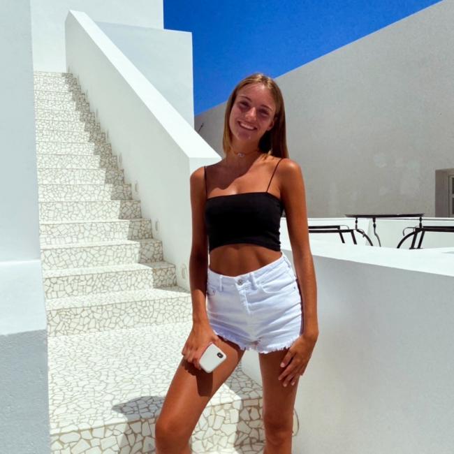 Babysitter in Charleville-Mézières: Clémence