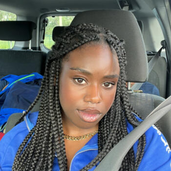 Babysitter in Le Pellerin: Fiona