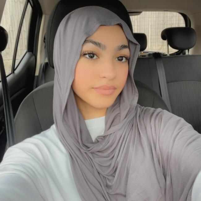 Babysitter in Manchester: Malika