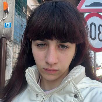 Babysitter in Piteşti: Veronica