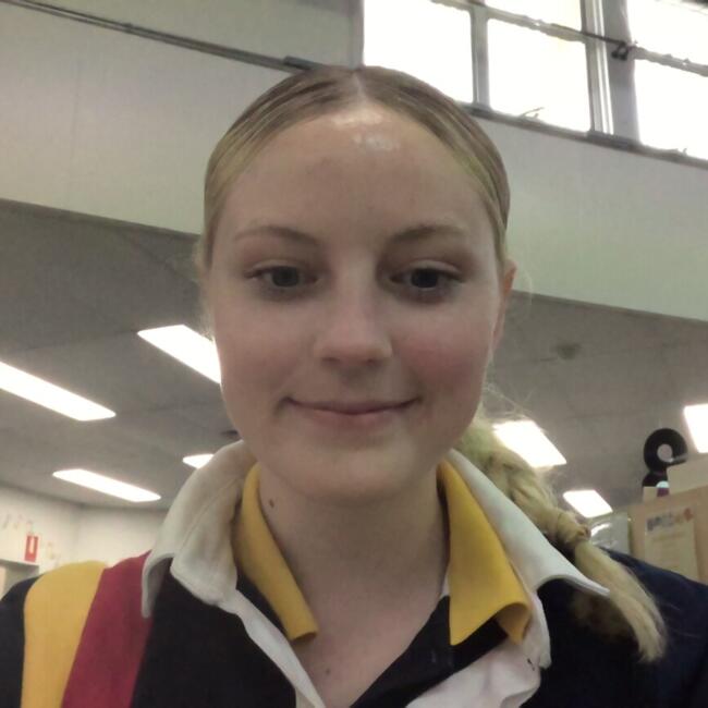 Babysitter in Mackay: Eva
