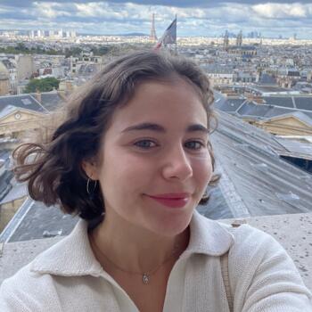 Babysitter in Lyon: Appoline