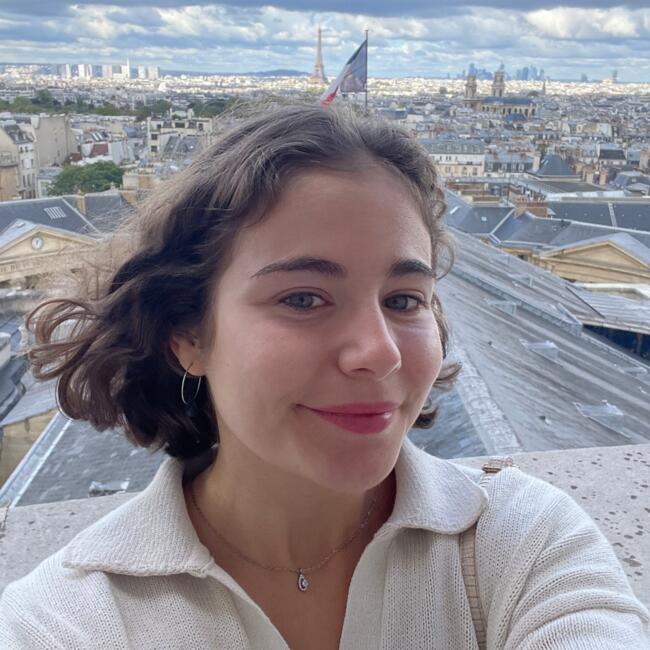 Babysitter in Lyon: Appoline
