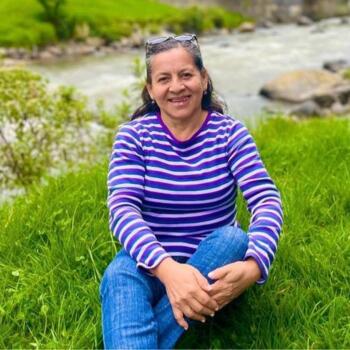 Babysitter in Cuenca: Rosa Isabel Bravo Flores