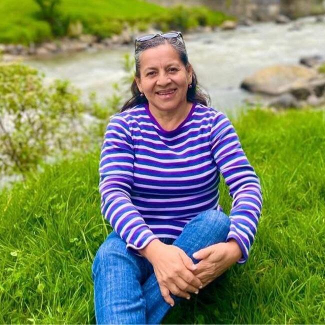 Babysitter in Cuenca: Rosa Isabel Bravo Flores
