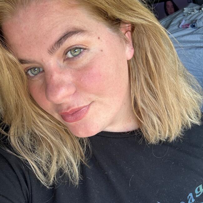 Babysitter in Le Lude: Amandine