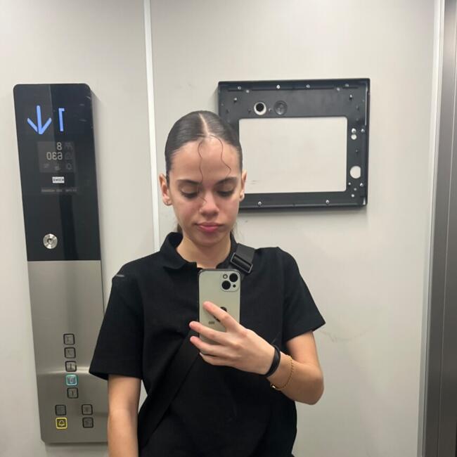 Babysitter in Le Havre: Shaïna