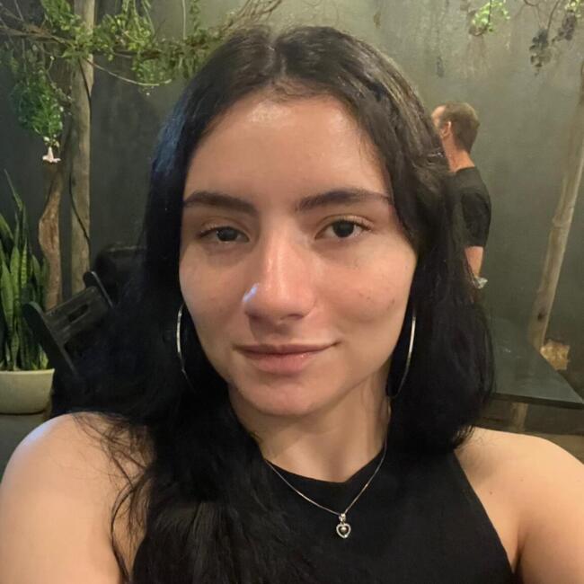 Babysitter in Uberlândia: Abigail
