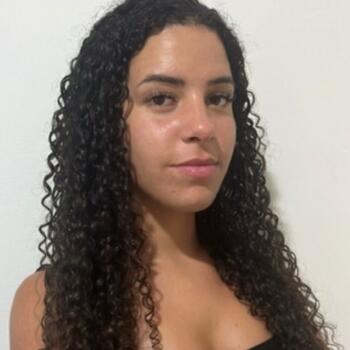 Babysitter in Sintra: Laura