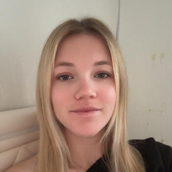 Babysitter in Cannes: Lilou