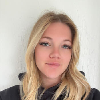 Babysitter in Cannes: Lilou