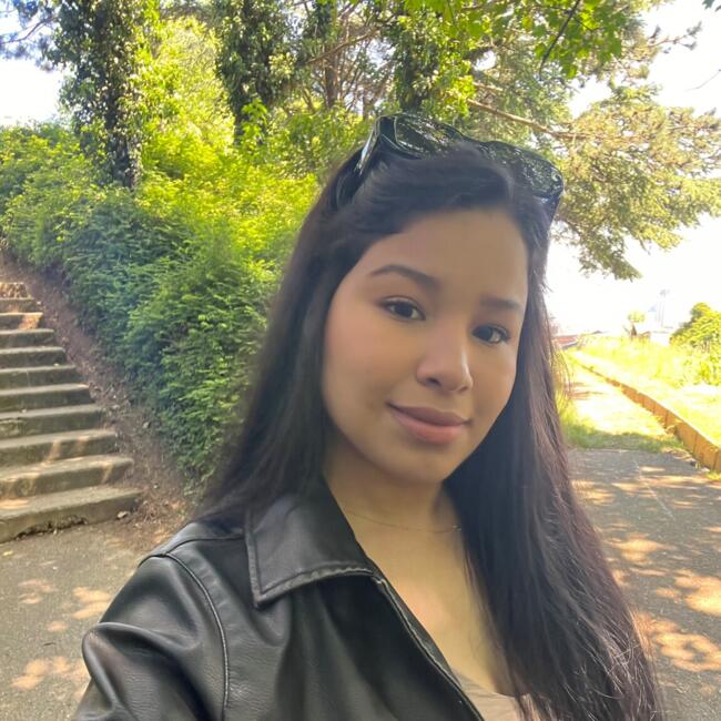 Babysitter in Le Havre: Julissa