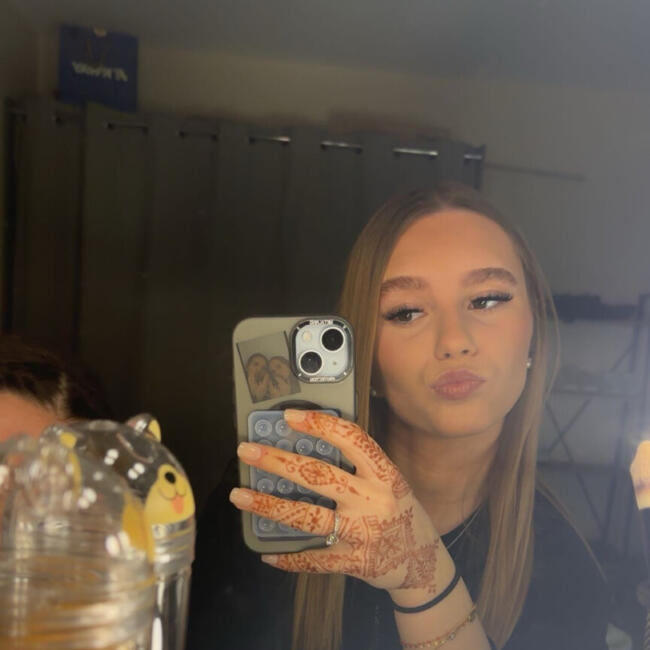 Babysitter in Algrange: Leane