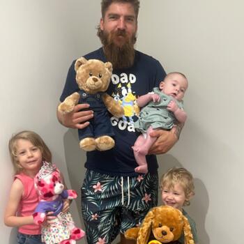Babysitting job in Tully Heads: babysitting job Isabel