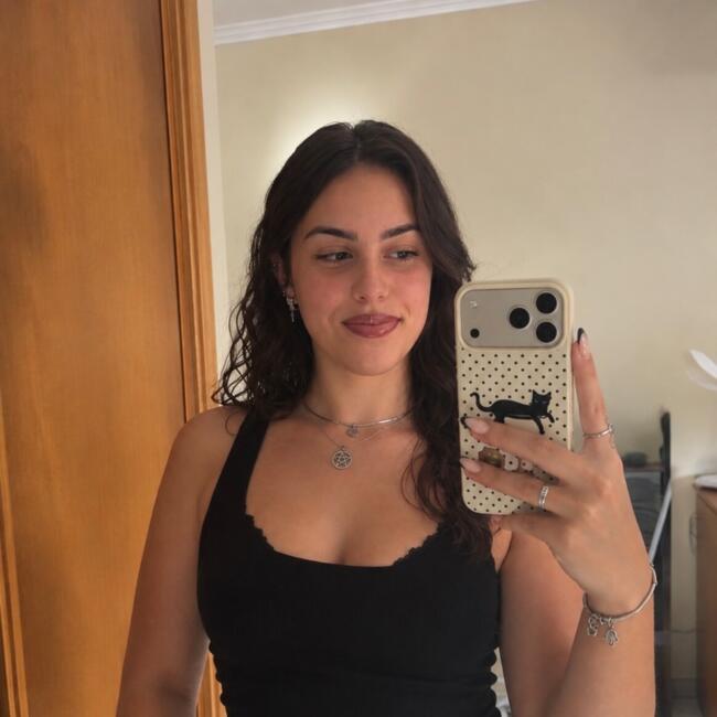 Babysitter in Arruda dos Pisões: Beatriz