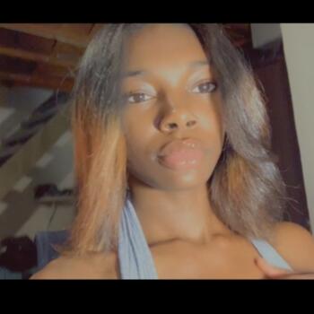 Babysitter in Oak Park (Michigan): Jada
