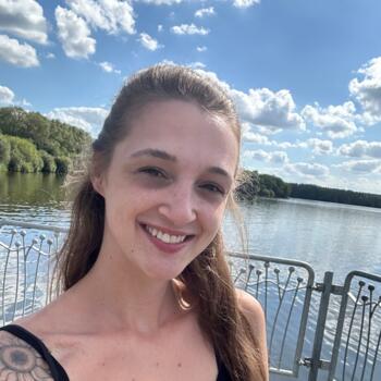 Babysitter in Tubarão: Vitória Zanco