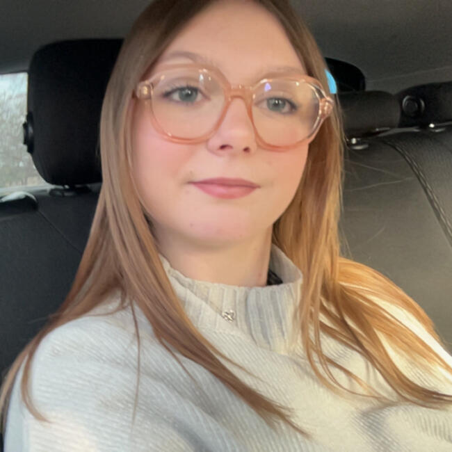 Babysitter in Dunkirk: Eloise