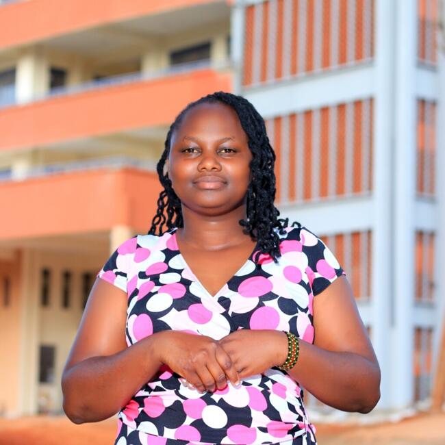 Nanny in Dubai: WAVINYA