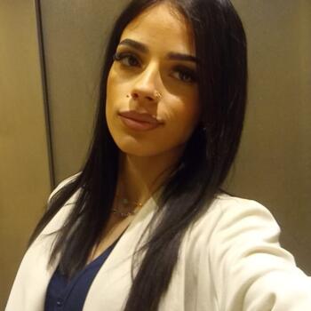 Babysitter in Poitiers: Rojda