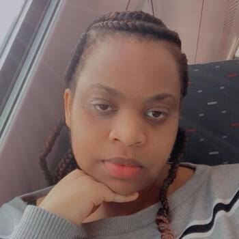 Babysitter in Charleroi: Annayse