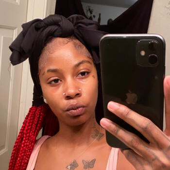 Babysitter in North Las Vegas: Ahynonnie