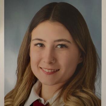 Bébiszitter: Gödöllő: Virág