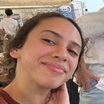 Babysitter in Clermont-Ferrand: Melina