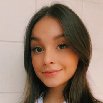 Baby-sitter in Lyon: Emma
