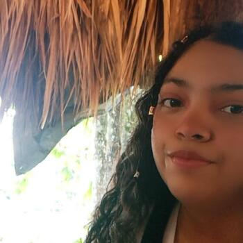 Baby-sitter in Cali: Alisson
