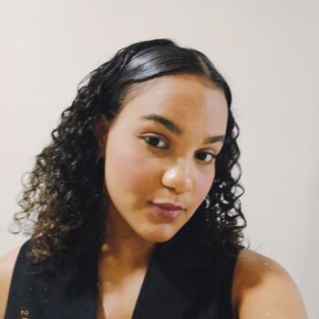 Babysitter in Serra: Mirely