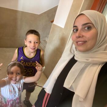 Δουλειά για babysitter στην περιοχή Σεβίλλη: δουλειά φύλαξης παιδιών Rahma