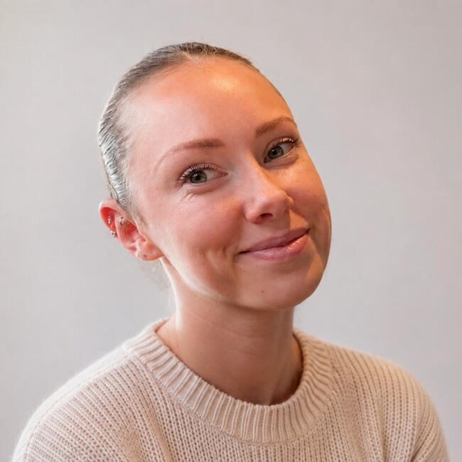 Babysitter in Marquise: Julie