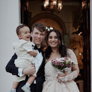 Job de babysitting în București: job de babysitting Alex&Snehil