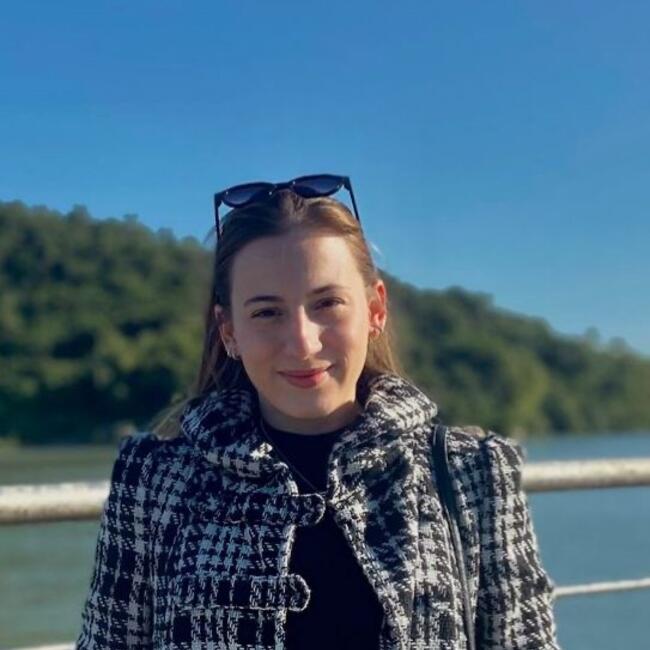 Babysitter in Florianópolis: Eduarda