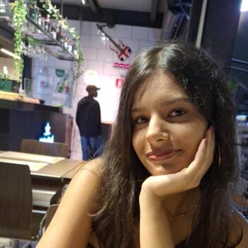 Babysitter in São Paulo: Selena