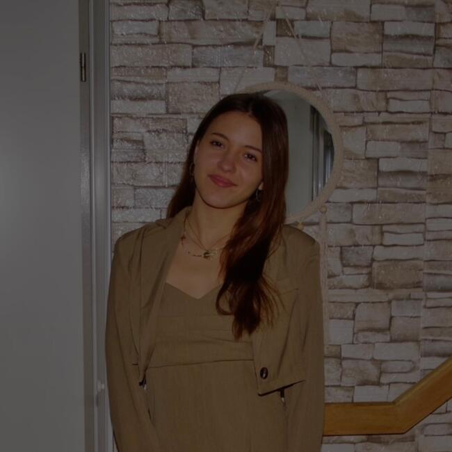Babysitter in Nogent-sur-Oise: Lola
