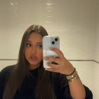 Babysitter in Blanquefort: Anouk