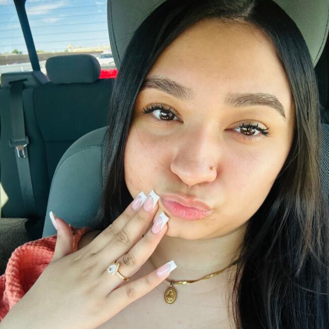 Babysitter in Ontario: Ammie